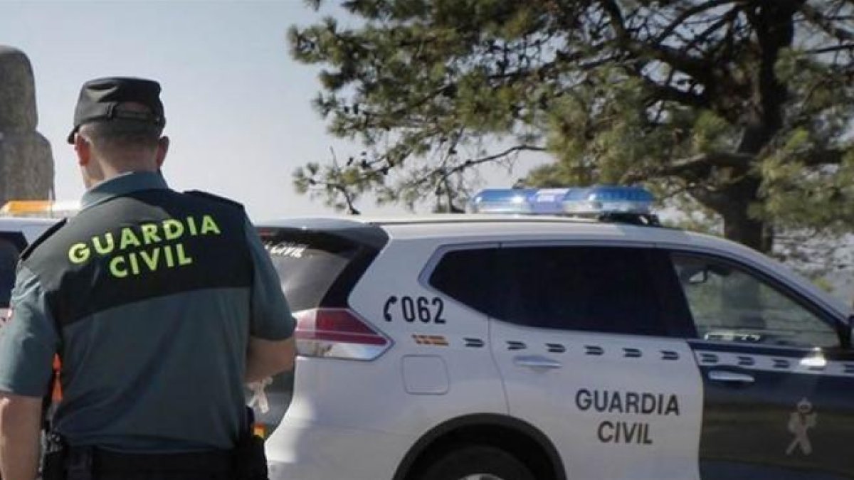 Imatge d'arxiu d'un agent de la Guàrdia Civil