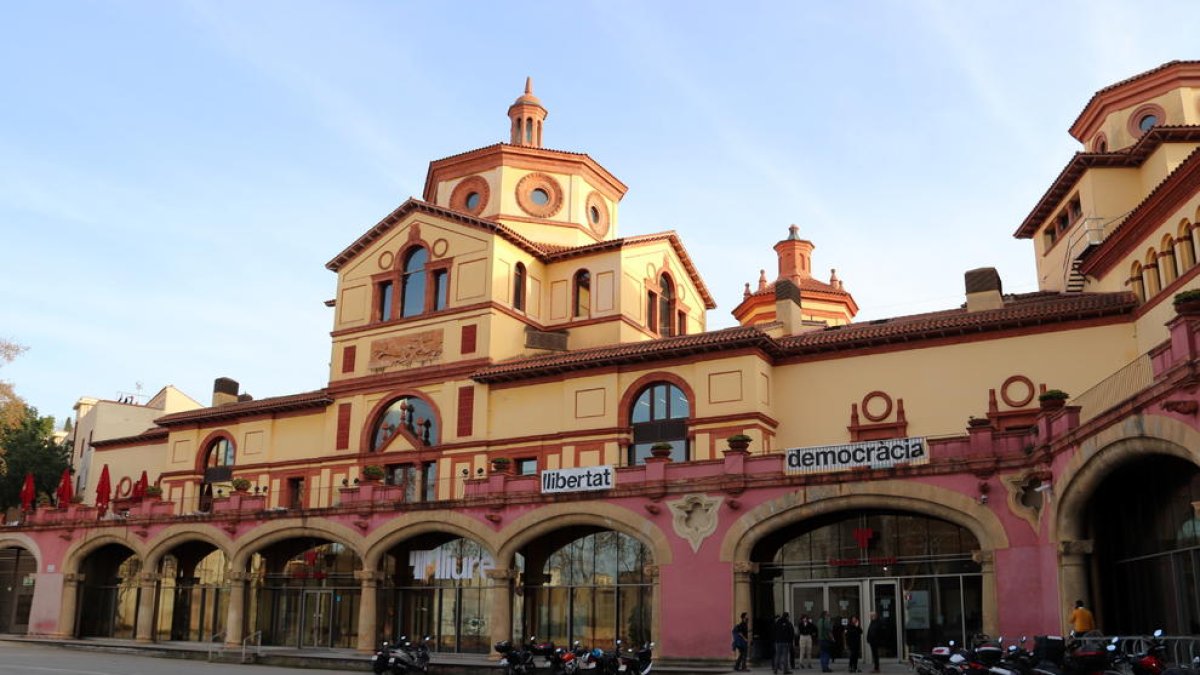 El Teatro Lliure durante el último día de actividad antes de suspender la actividad por el coronavirus.