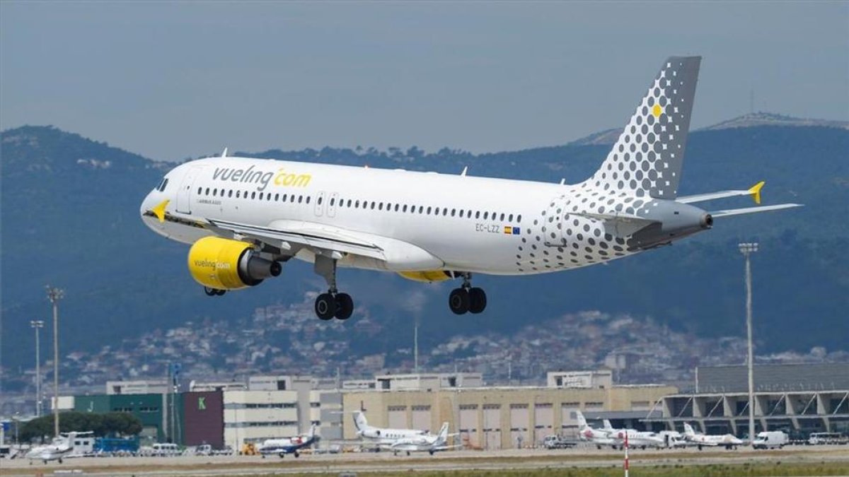 Foto de archivo de un avión de vueling