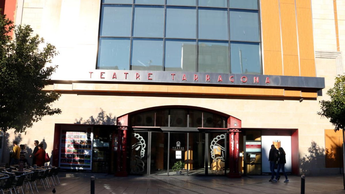 Pla general de la façana del Teatre de Tarragona
