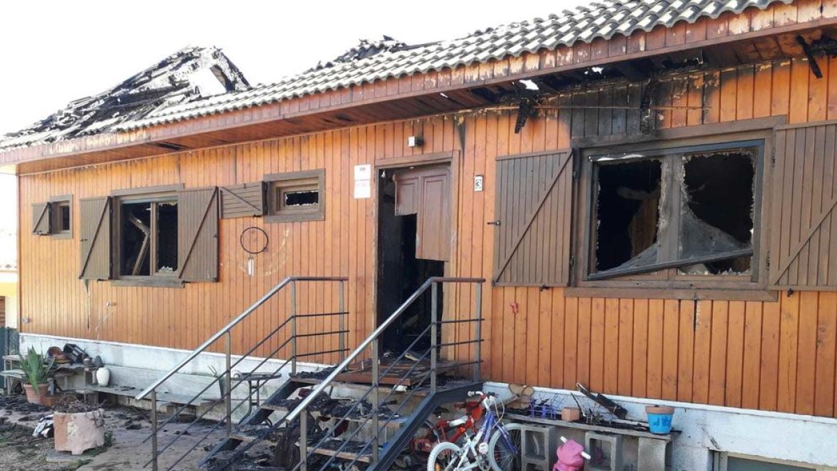 Imatge de com va quedar la casa després de l'incendi del passat 26 de gener de 2019.