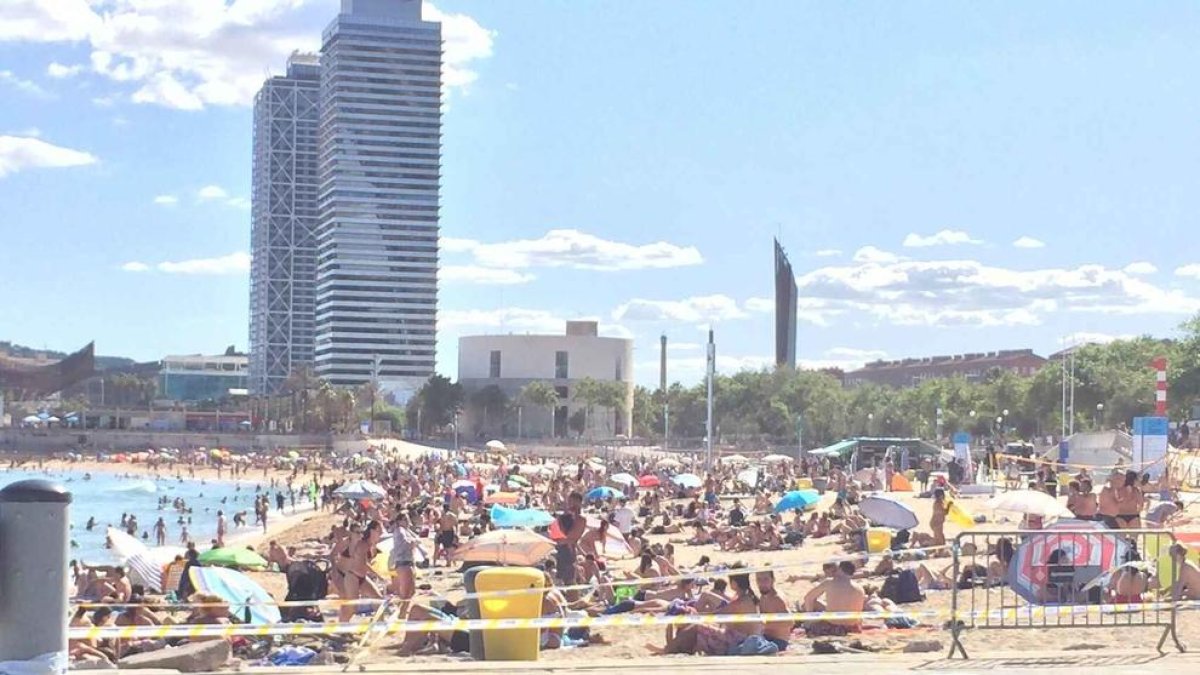 Imatge d'una platja de Barcelona vui