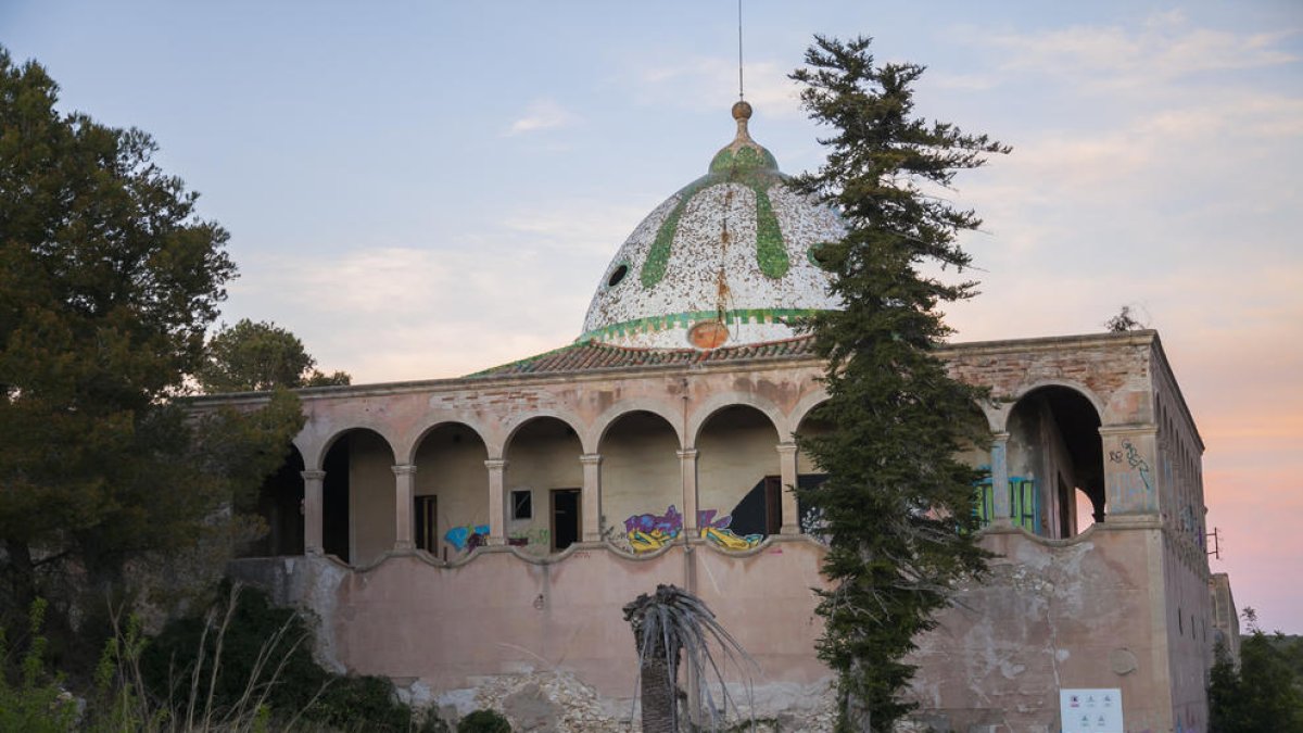 Mas d'en Sorder es un edificio emblemático que, actualmente, se encuentra en muy mal estado.