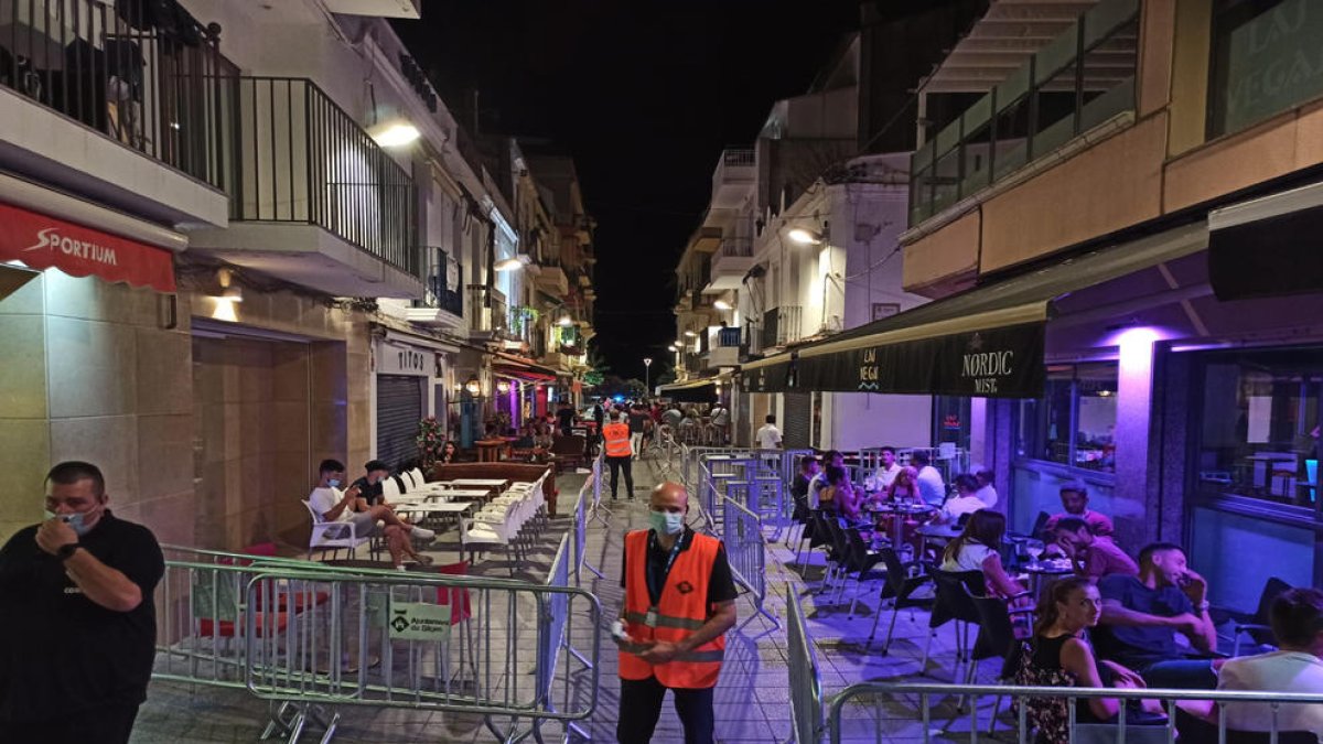 Imatge de la zona d'oci nocturn de Sitges.