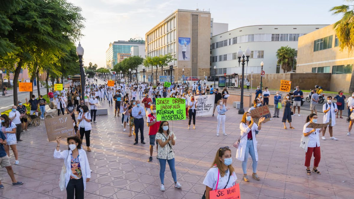 La concentración empezó a Presidente Companys y continuó en la plaza Imperial Tarraco.