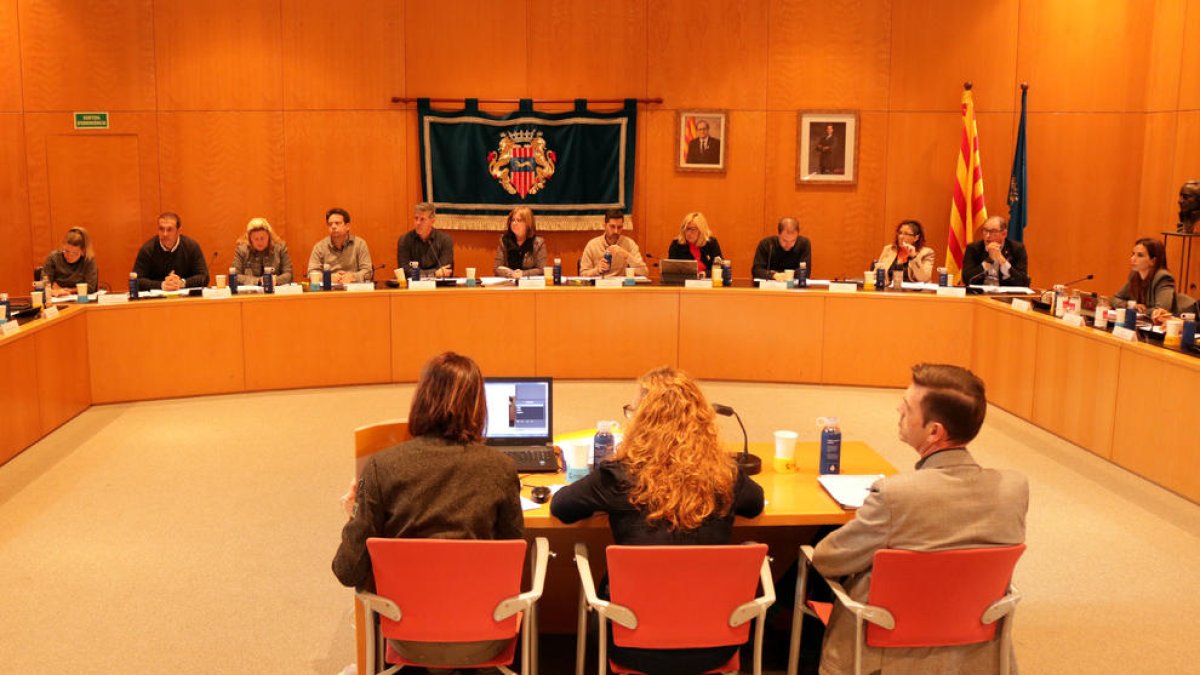 Imagen de la sesión plenaria celebrada ayer por la mañana en la casa consistorial.