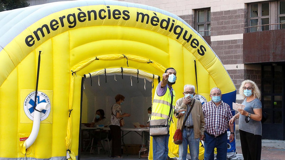 Imatge d'arxiu d'un cribatge a un barri de Barcelona.