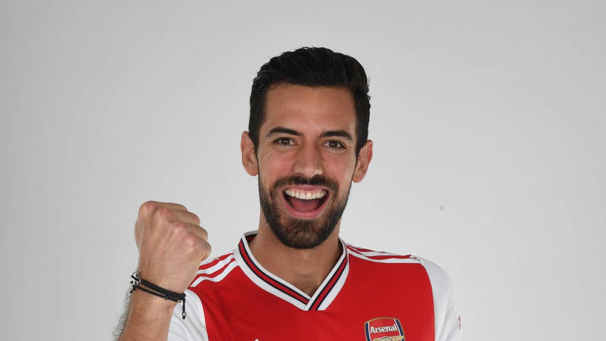 Pablo Marí con la camiseta del Arsenal.