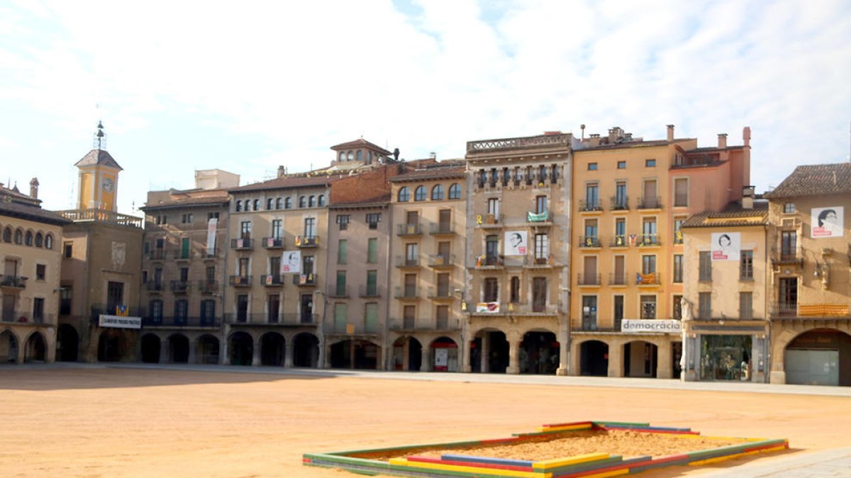 Imagen de archivo de la plaza Major de Vic.