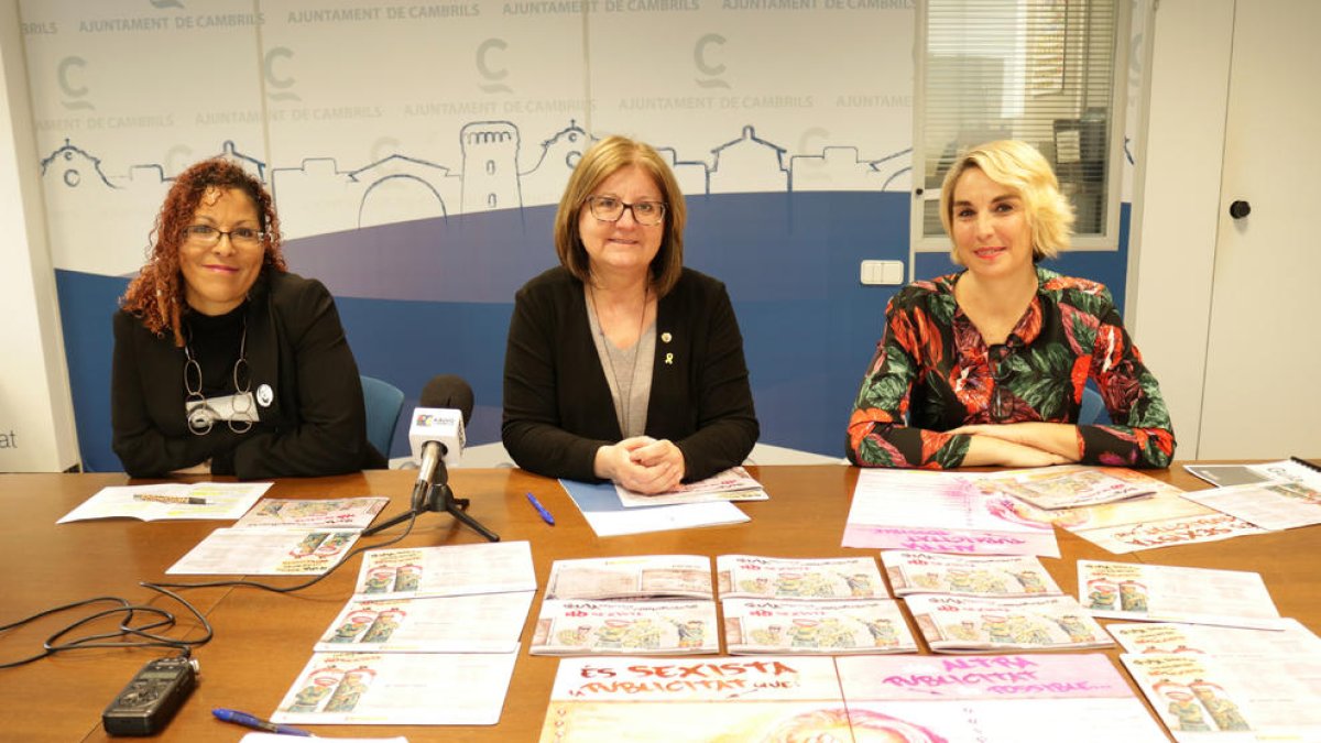 Imatge de la presentació de la campanya per a la comunicació no sexista  de l'Ajuntament de Cambrils.
