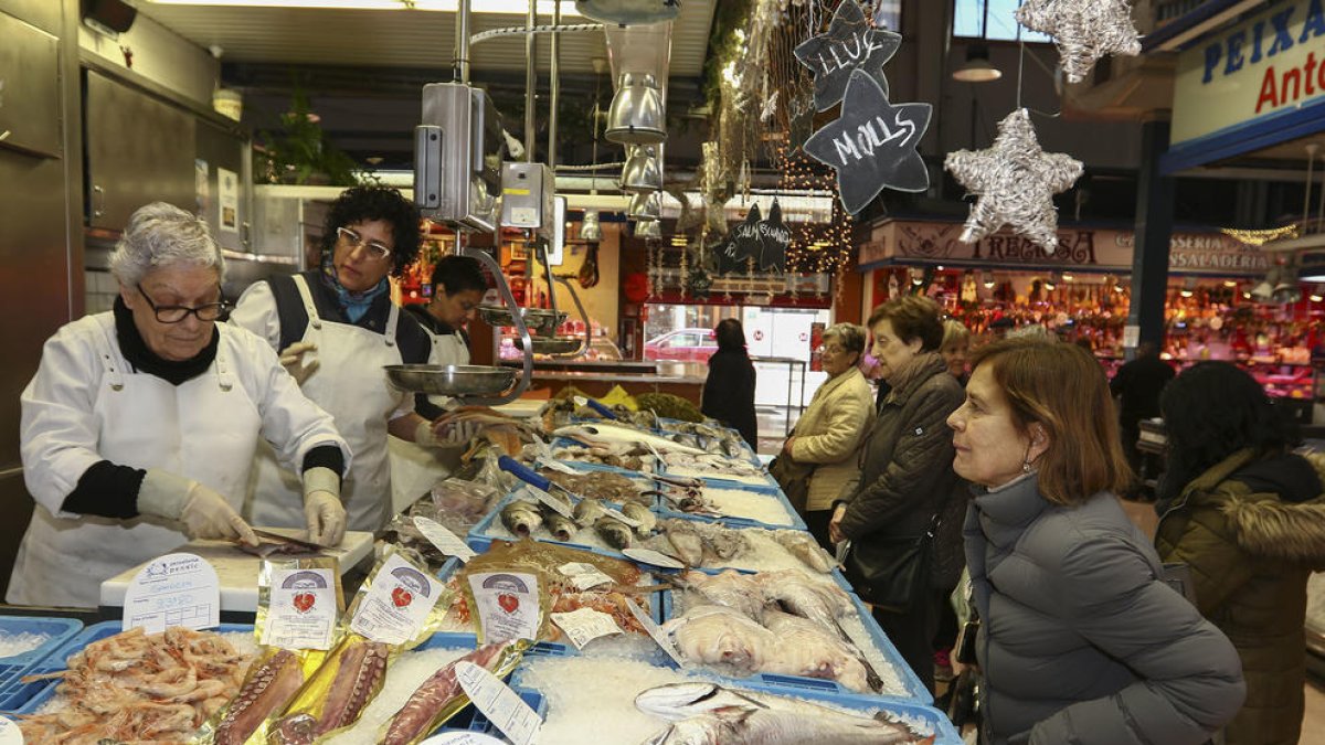 Una imagen de archivo del interior de las instalaciones del Mercat Central de Reus.