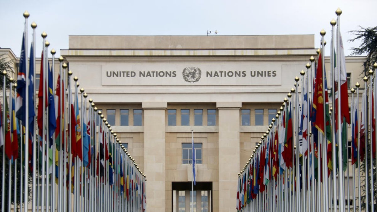 Detall de la façana de la seu europea de l'ONU, a Ginebra.