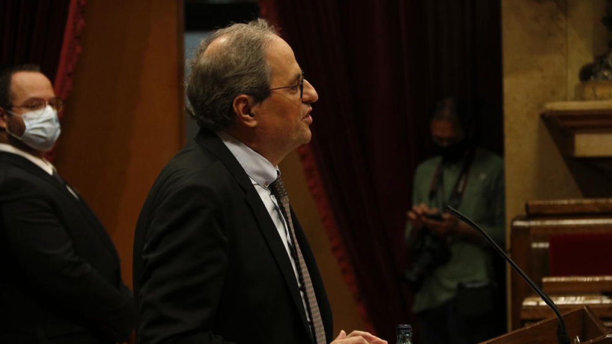 El presidente inhabilidad Quim Torra en un momento de la intervención en Parlament.