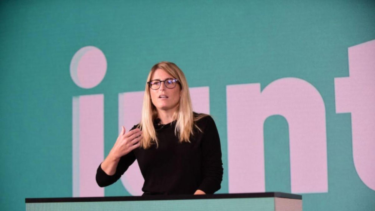 La vicepresidenta de JxCat Elsa Artadi intervé a la cloenda del congrés fundacional del partit