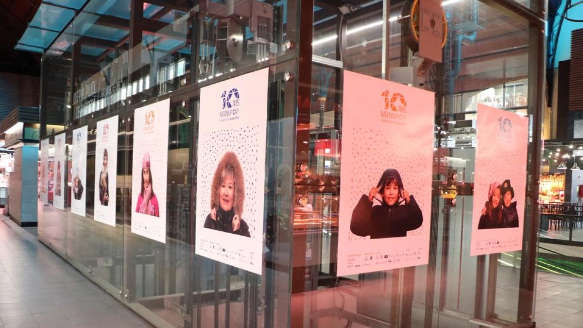 Imatge dels cartells promocionals de la desena edició que hi ha al Mercat Central de Tarragona.