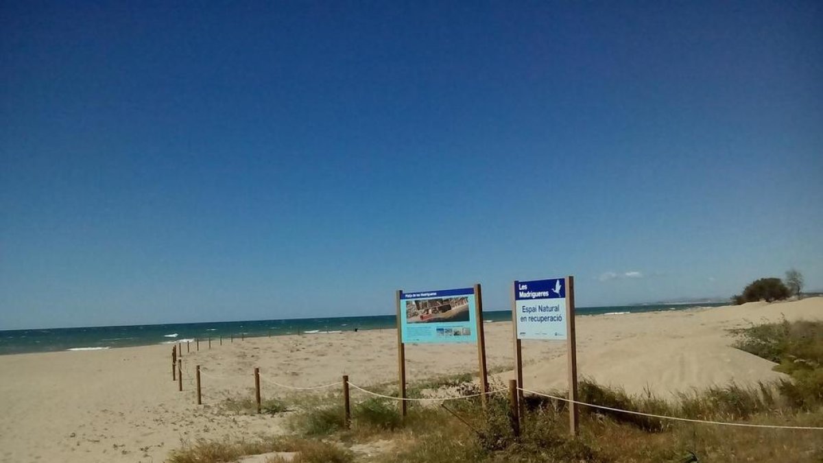 Imagen de archivo de la playa de las Madrigueres del Vendrell.