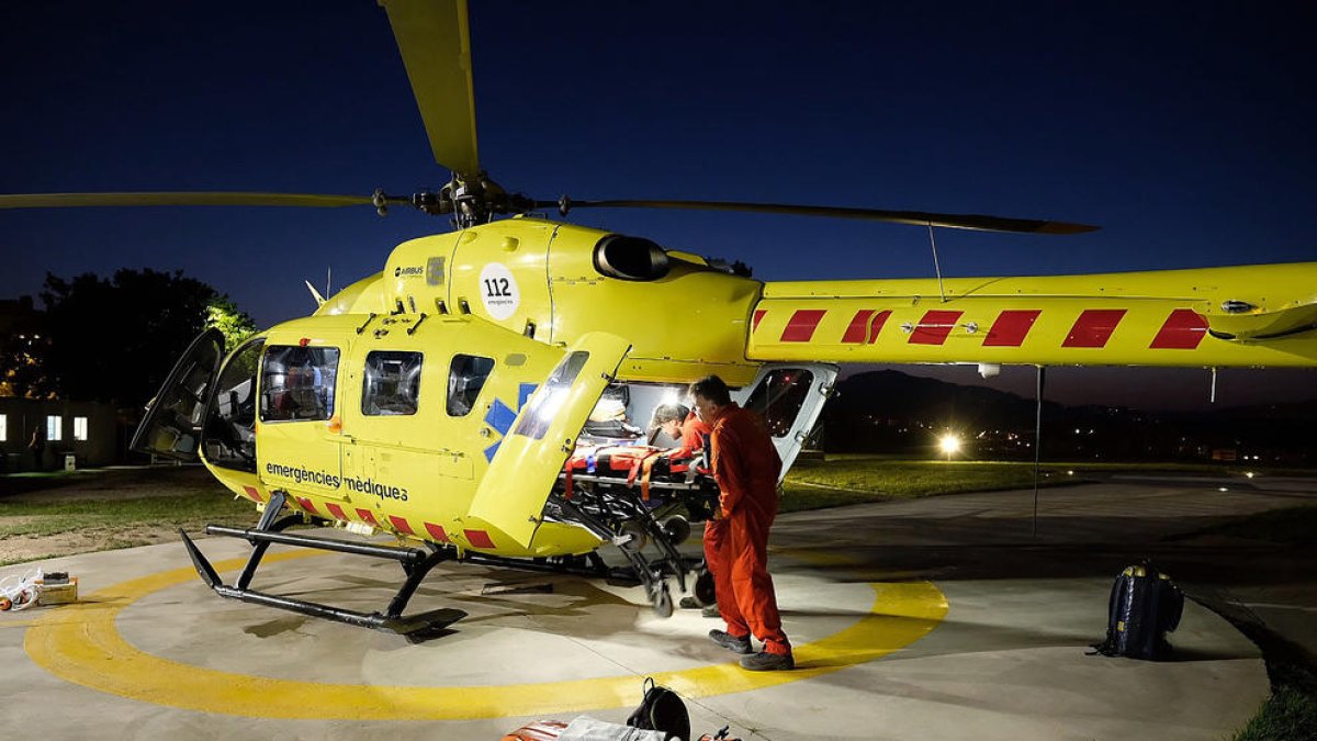 L'helicòpter nocturn medicalitzat del SEM.