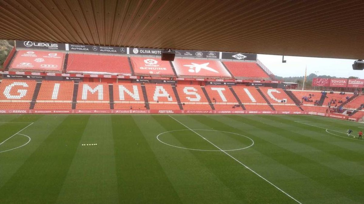 Así luce el Nou Estadi una hora antes del inicio del duelo.