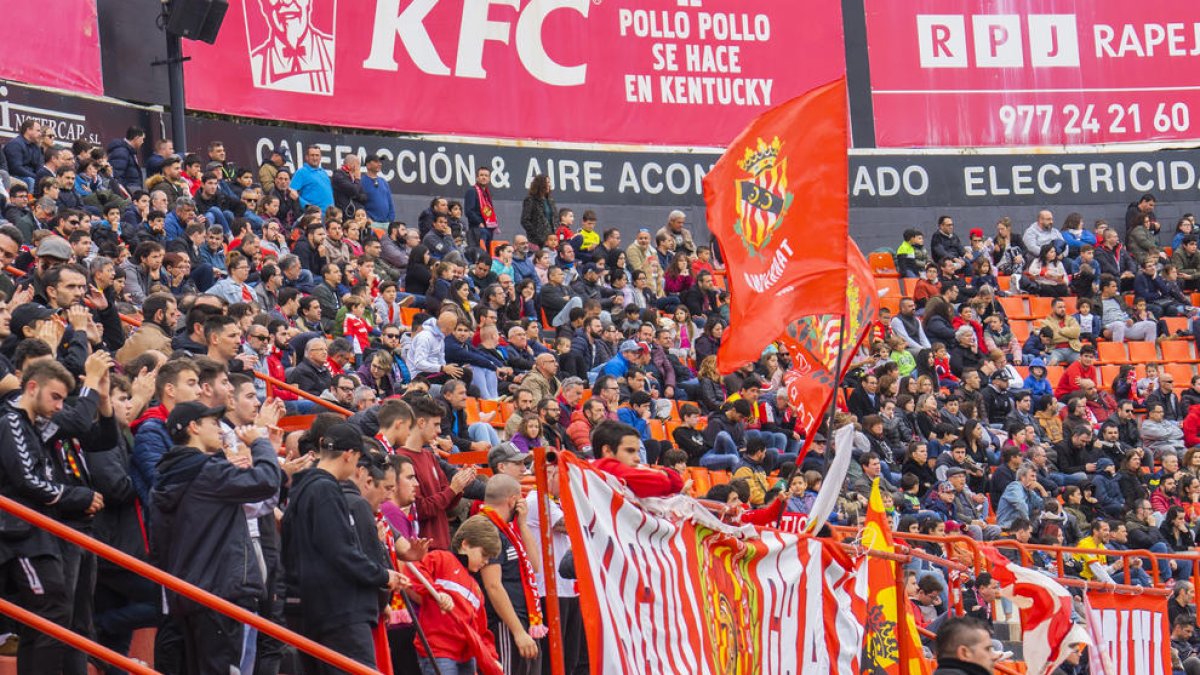 L'afició de gol de muntanya en el partit d'ahir contra el Lleida.