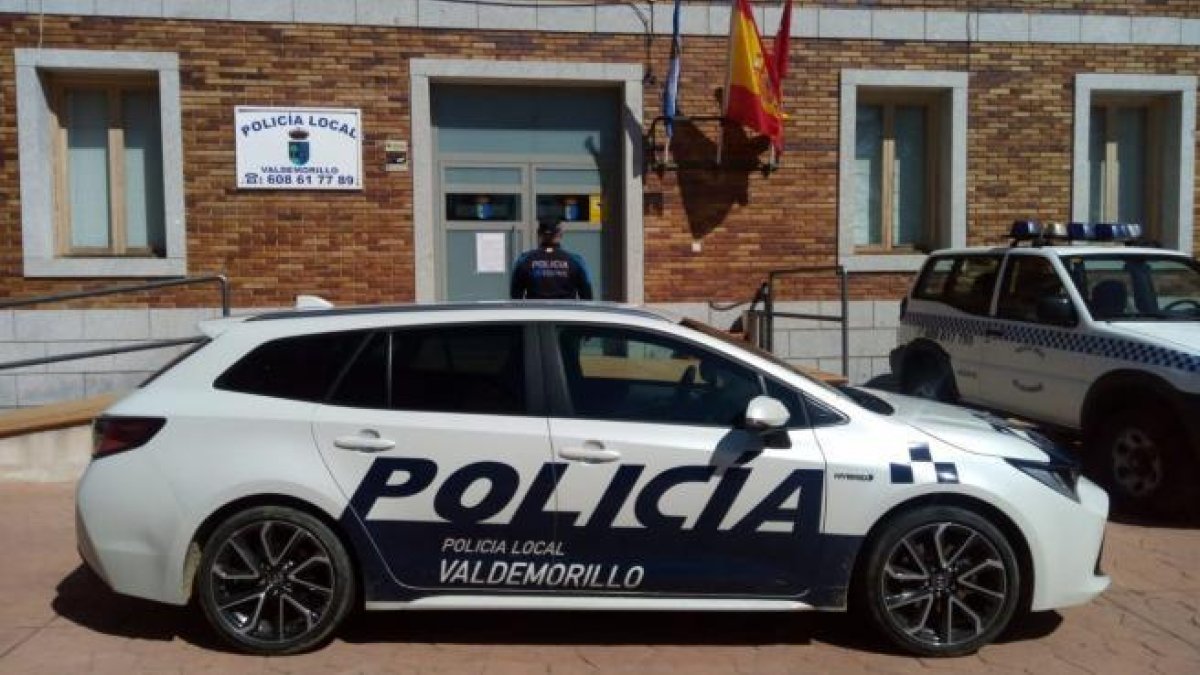 Els agents de la Policia Local van traslladar a l'hospital i al seu bebè a l'hospital