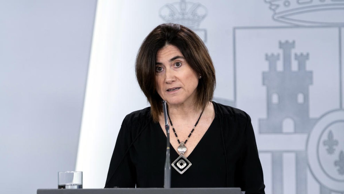 La cap d'àrea del Centre de Coordinació d'Emergències Sanitàries, María José Sierra, en una roda de premsa.