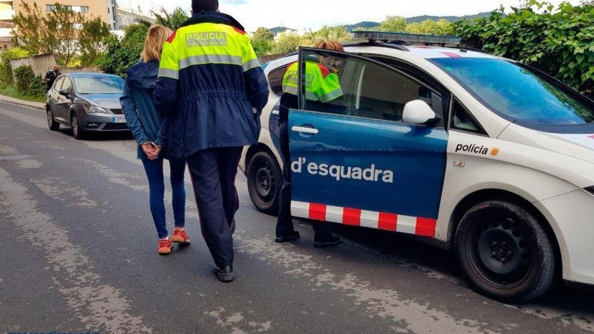 En el Vendrell se han hecho, de momento, tres detenciones.