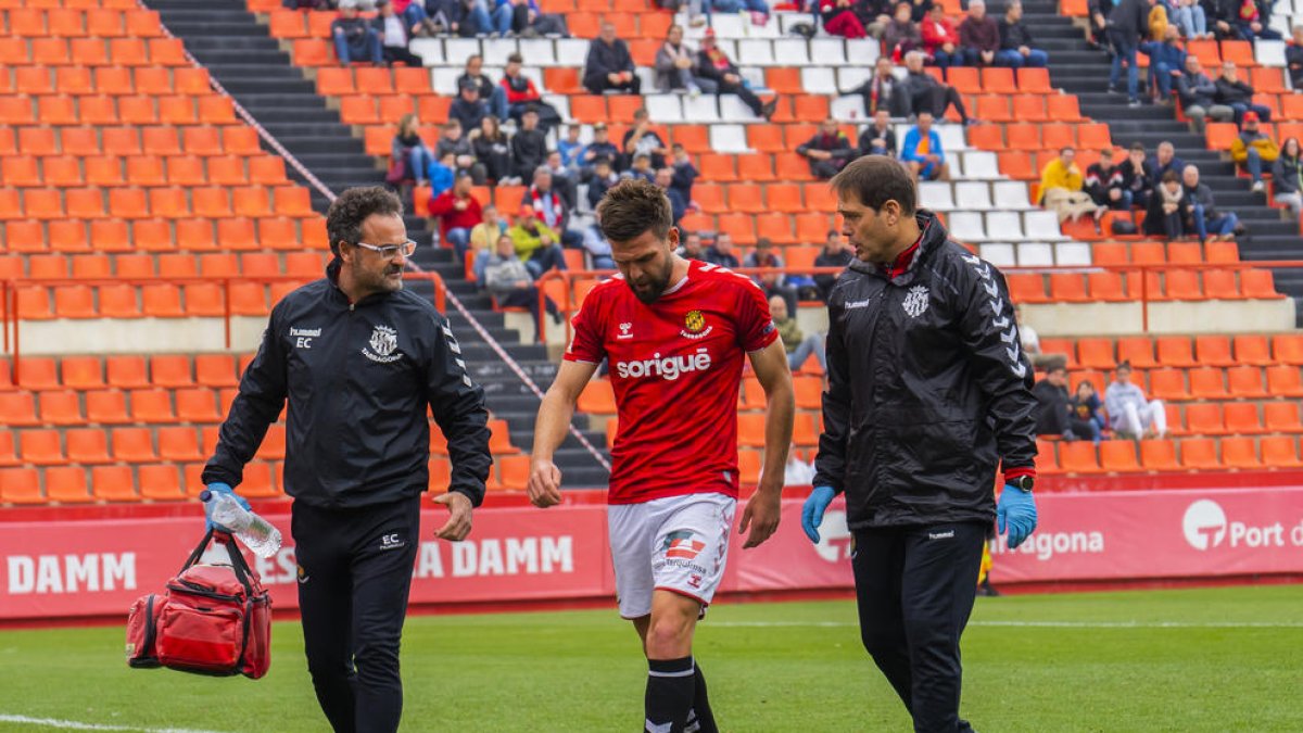 David Goldar marxar lesionat d'un partit durant la temporada passada.