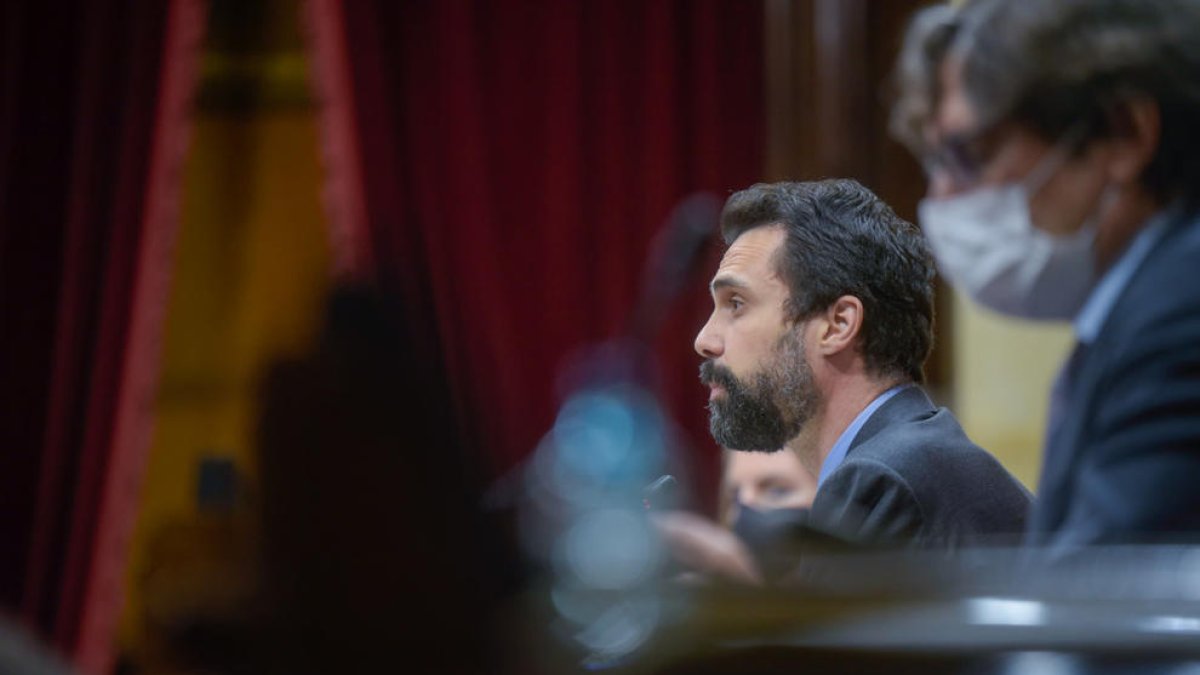 El president del Parlament, Roger Torrent, durant el ple.