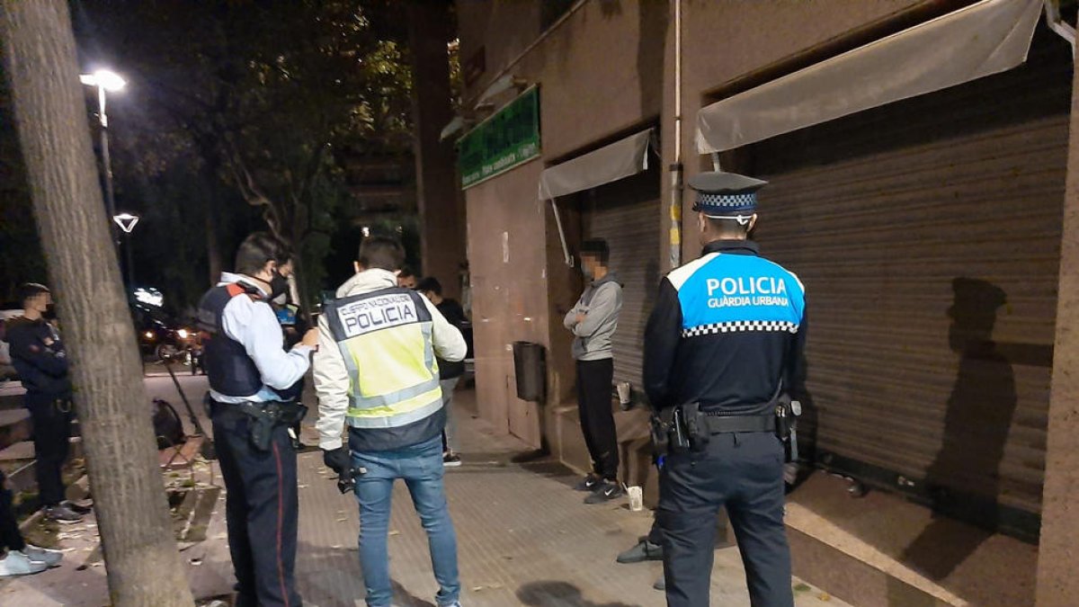 Imatge de l'operatiu conjunt de Mossos i Guàrdia Urbana de Reus.