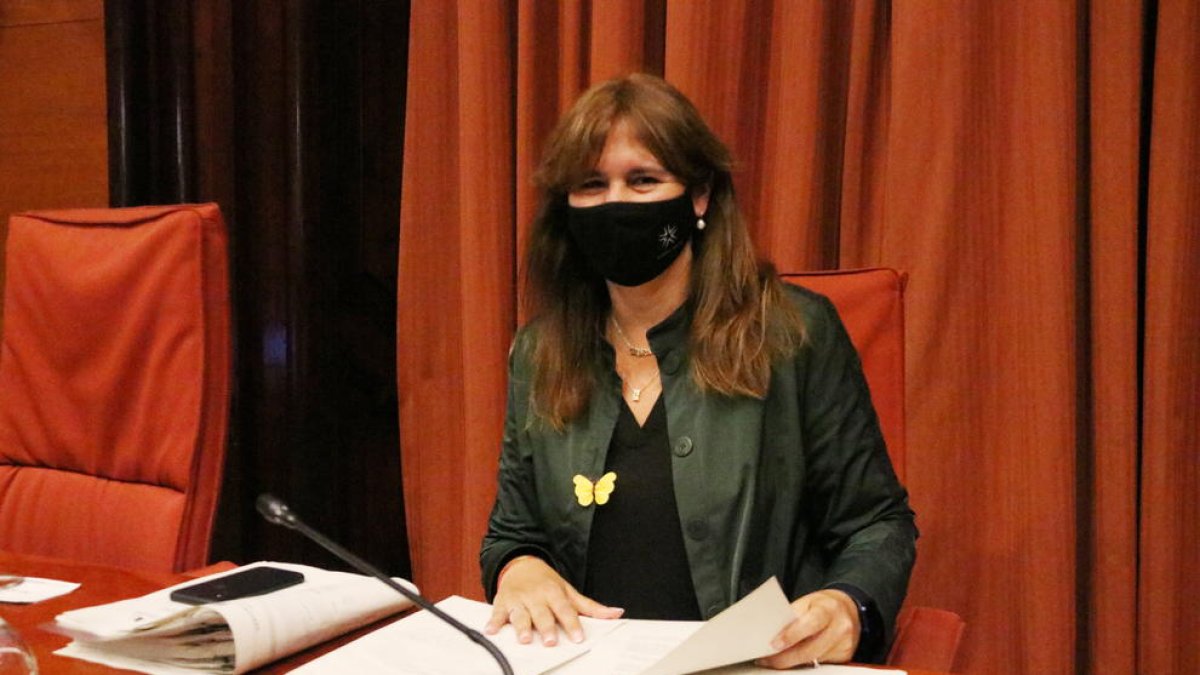 Plano medio de la presidenta del Parlament, Laura Borràs, durante la reunión de la Junta de Portaveus.