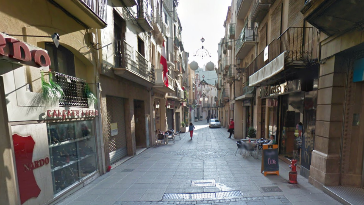 Imatge del carrer de la Cort de Valls, un dels eixos comercials.