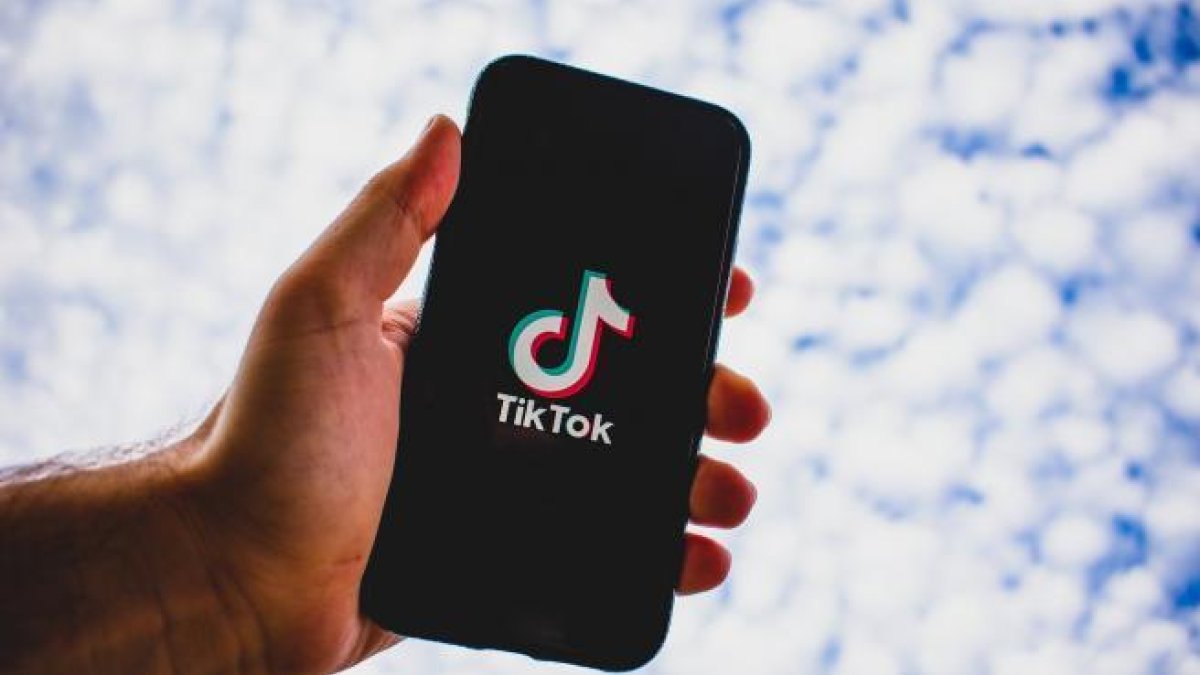 L'aplicació TikTok en un mòbil.