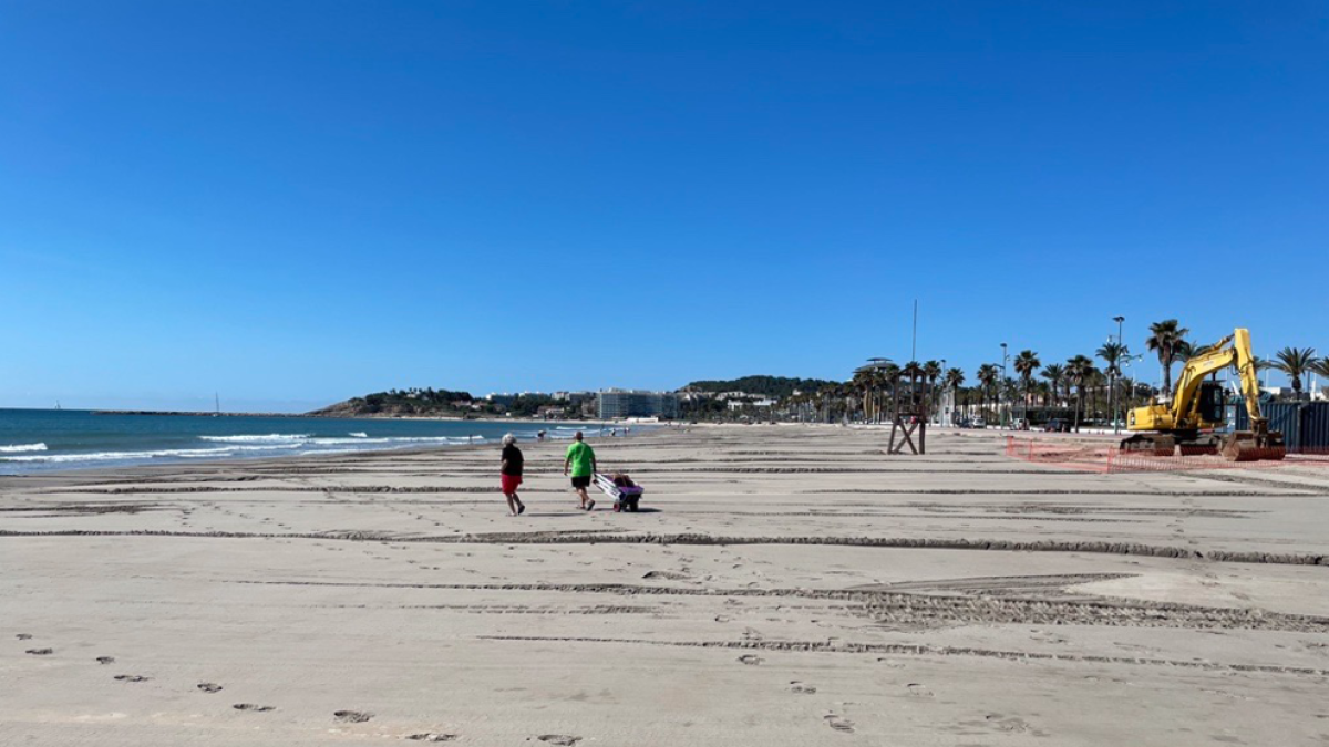 Las tareas programadas para este año para regenerar la playa han acabado dentro del plazo fijado.