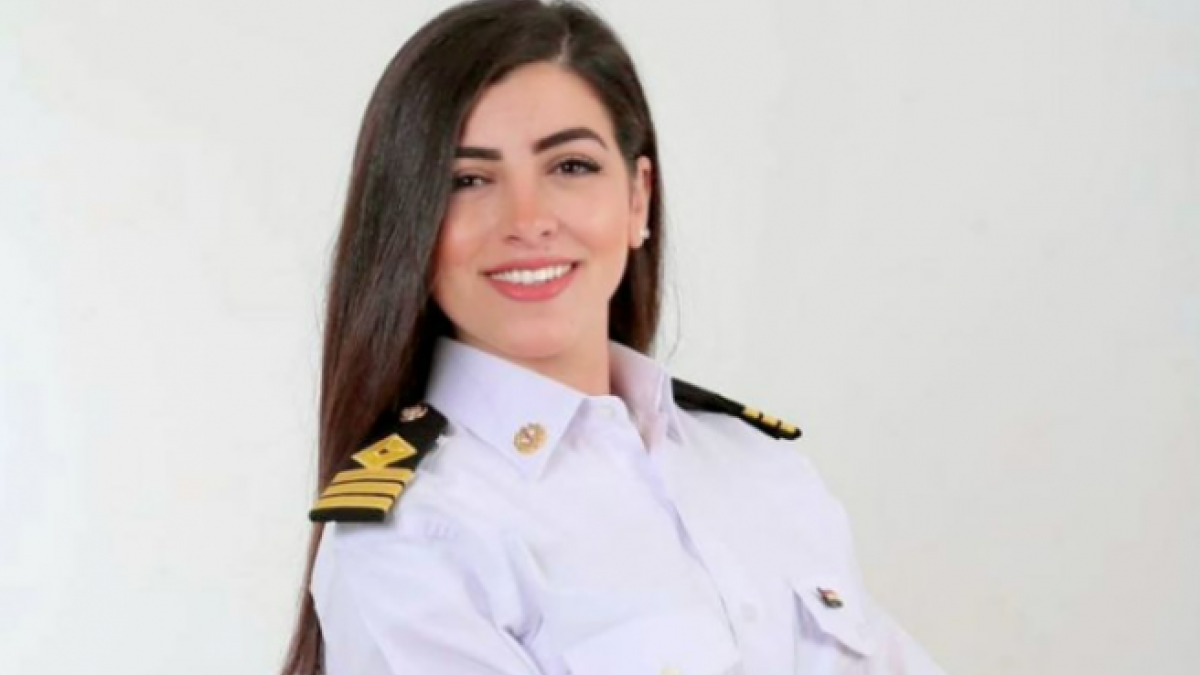 Marwa Elselehdar, la primera mujer capitana de barco en Egipto