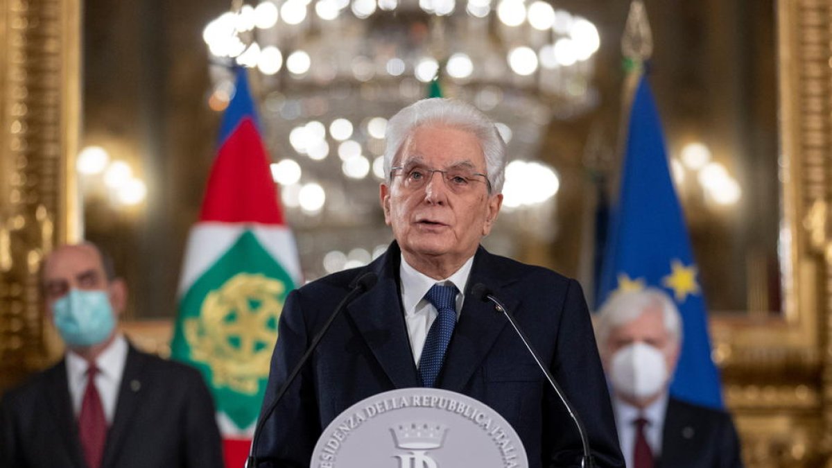 El presidente de la República de Italia, Sergio Mattarella, habla desde el palacio del Quirinale, en Roma.