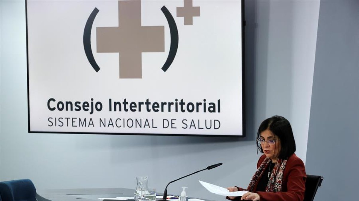 La ministra de Sanitat, Carolina Darias, durant la roda de premsa després de la seva assistència al Consell Interterritorial de Salut.