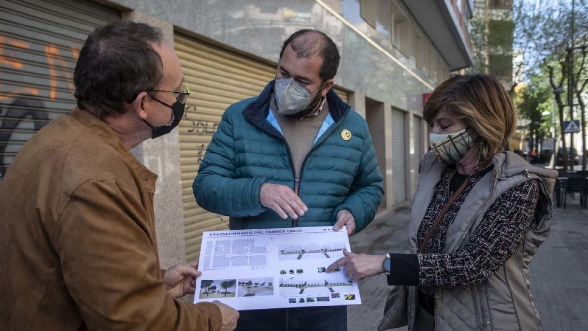 El carrer Orosi, es una de les portes d'entrada a la ciutat de l'estació de ferrocarril.