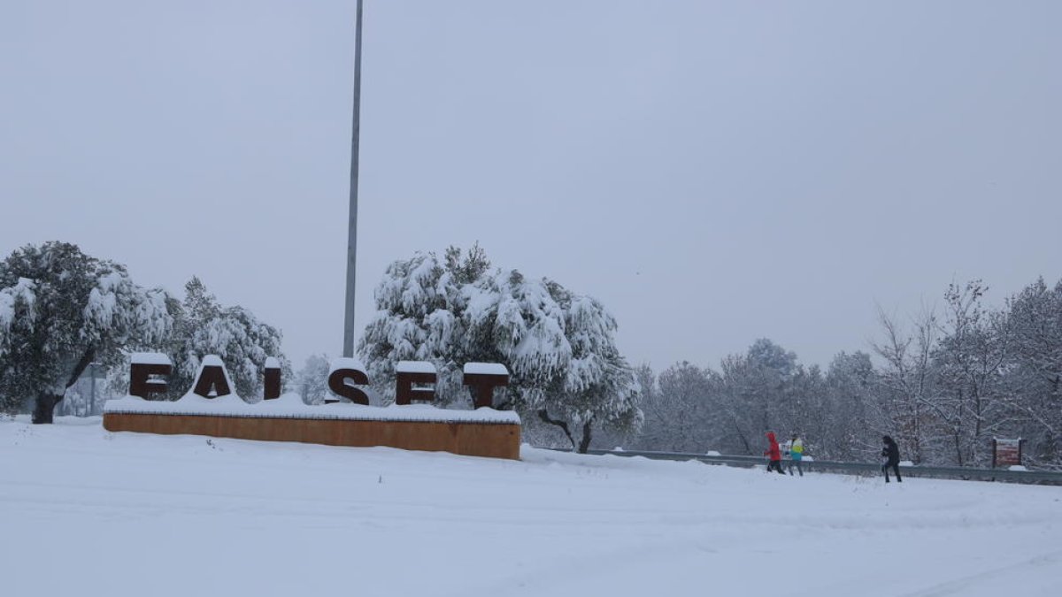 La entrada de Falset toda nevada.