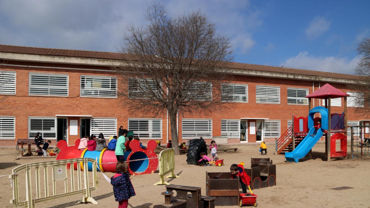 Imatge del pati d'una escola catalana.