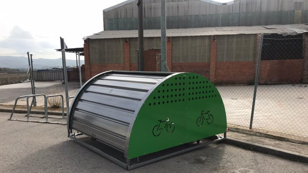 Imagen del servicio de 'bicibox' que permite aparcar las bicicletas de manera segura.