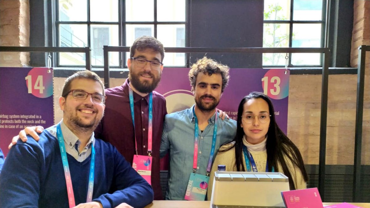 Foto de grupo de los miembros de Loop Diagnostics, de izquierda a derecha, Joan Vieyra, Eduard Guerrero y Enrique Hernández.