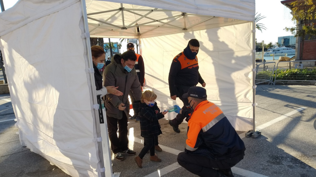 Voluntarios de Tarragona en el Magatzem Reial de Tarragona.