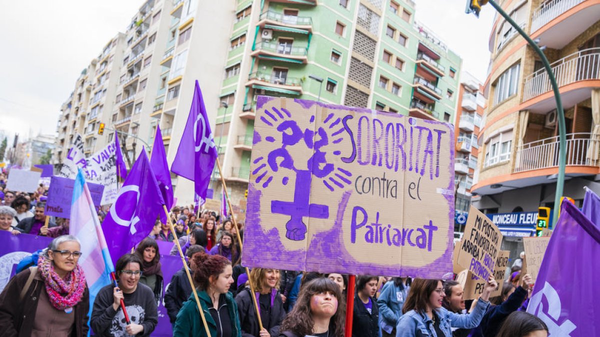 Imatge d'arxiu d'una concentració pel 8-M a Tarragona.