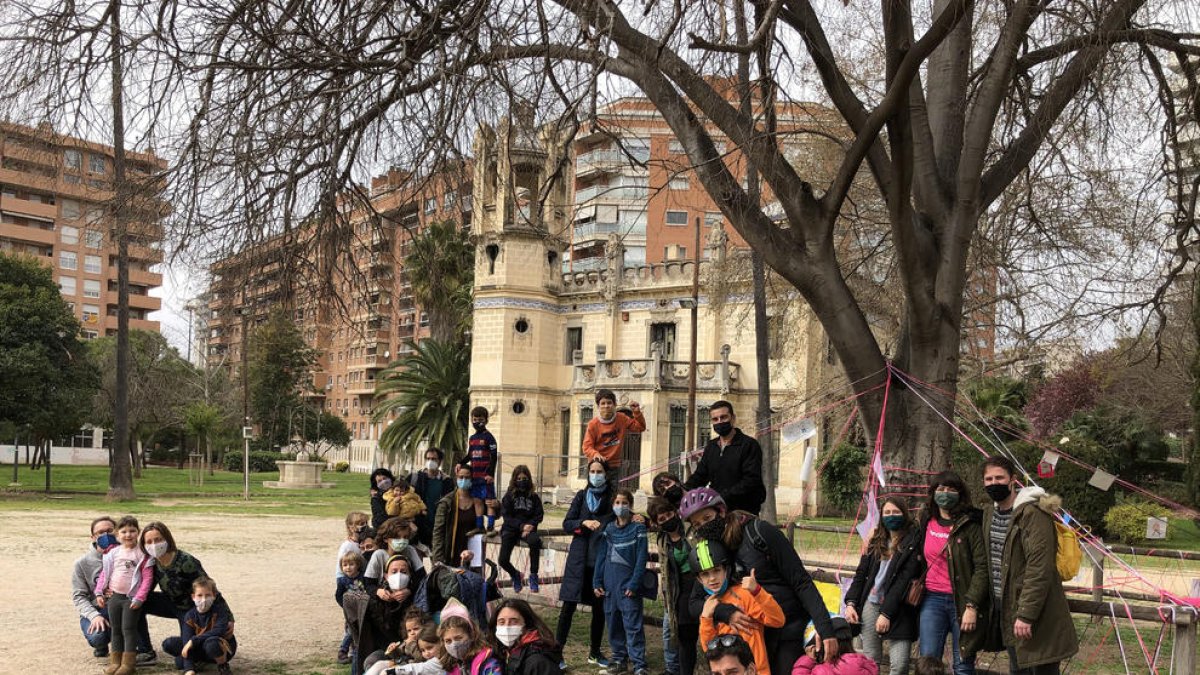 Varias familias se acercaron el domingo para participar en la actividad.