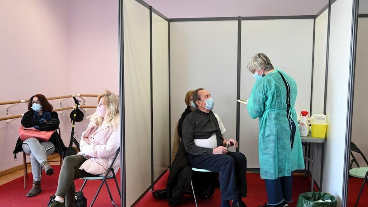 Imagen de un centro de vacunación en Nogent-sur-Marne,prop de París.