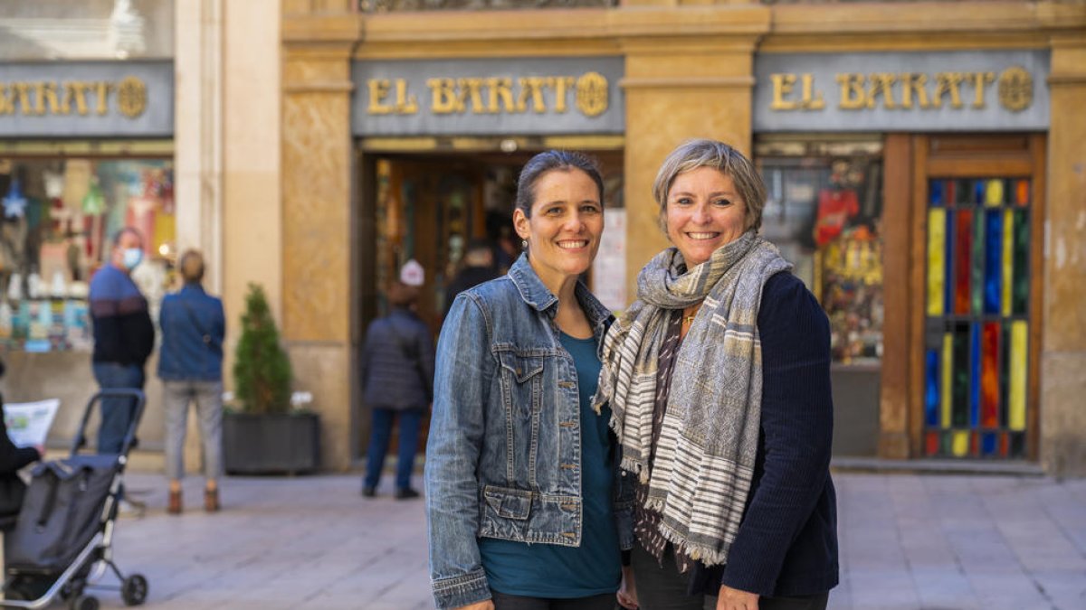 Isabel Barber y Elisabeth Tort, socias de Som-hi!, este lunes en Reus.