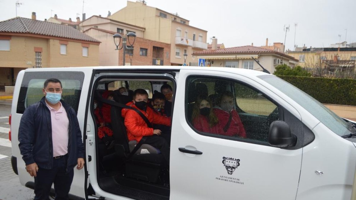 Servirà per portar els nens de Puigdelfí fins a l'escola de Perafort.