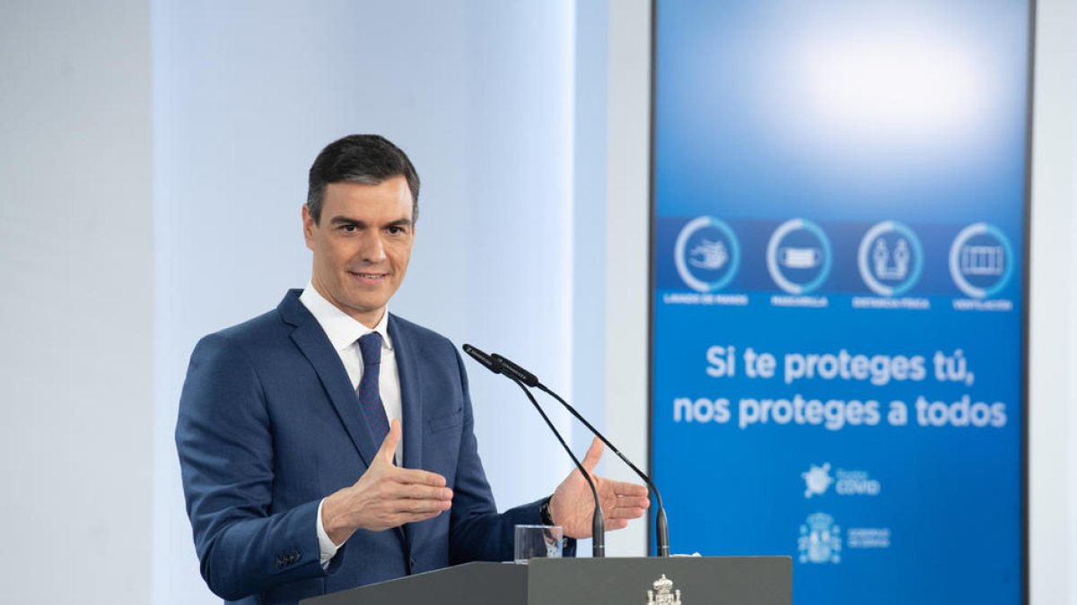 El presidente del gobierno español, Pedro Sánchez, en una rueda de prensa.