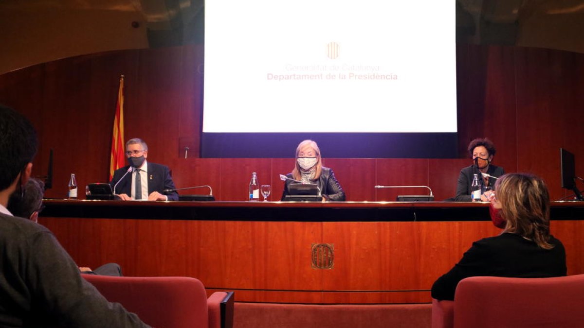 El Palau de la Generalitat acogió el acto institucional presidido por la consellera Àngels Ponsa.