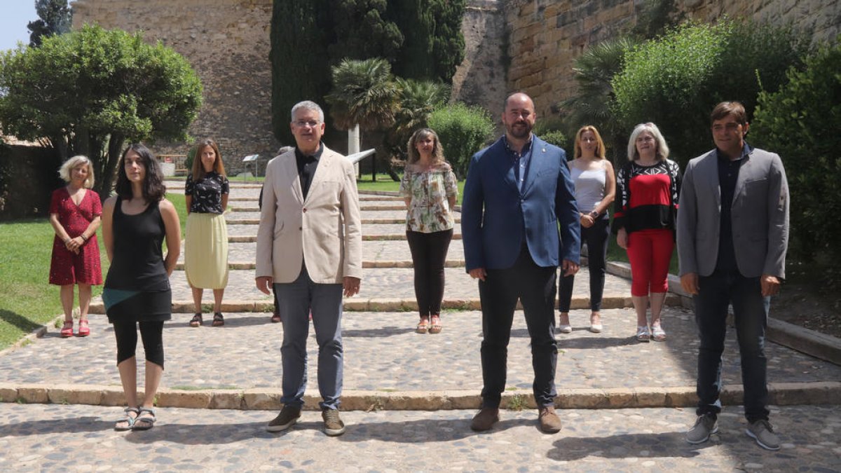 Pla sencer dels nous membres de l'equip de Govern de Tarragona.